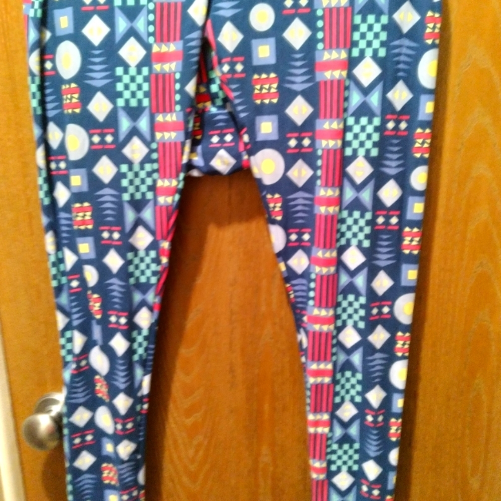NWOT lularoe tall and curvy leggings.